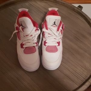 Air Jordan 4